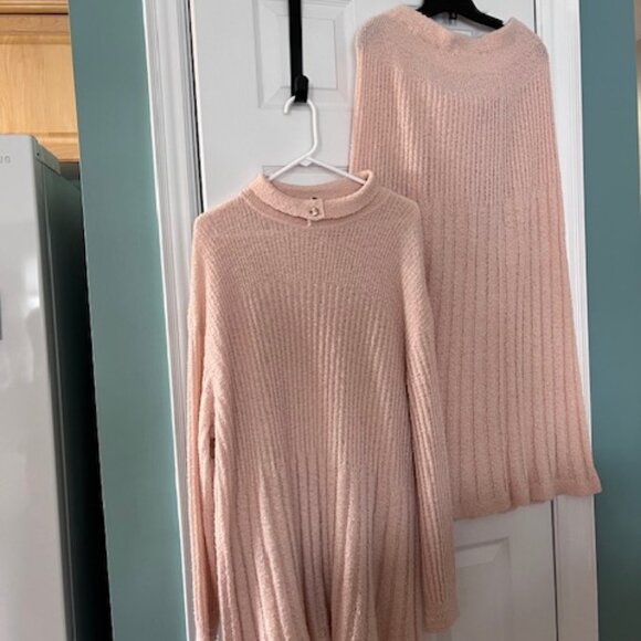 2 piece skirt and top - Picture 1 of 1
